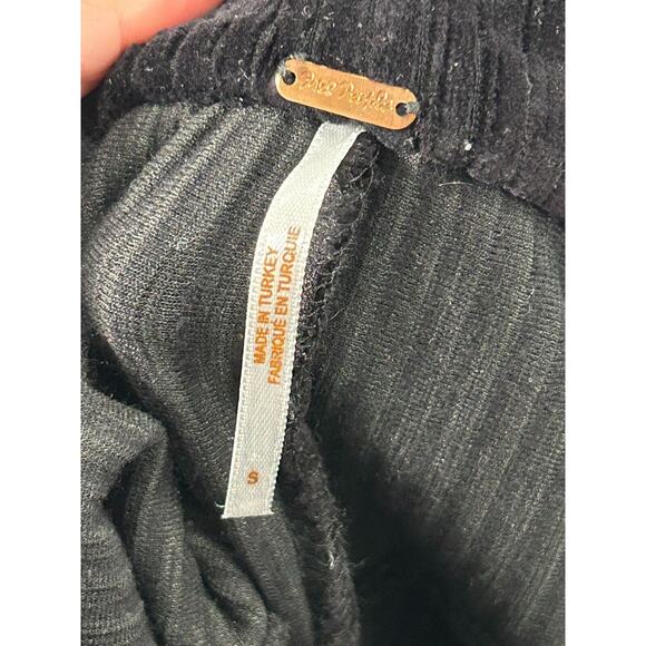 Free People Women's Black Ribbed Velvet Back Slit Maxi Skirt Whimsigoth Small - Picture 4 of 8